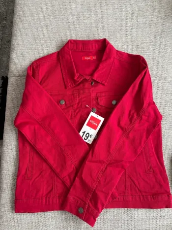 Veste en jeans rouge