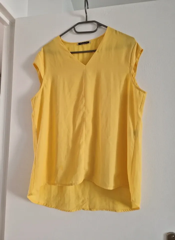 2 Blouses sans manches - photo numéro 6