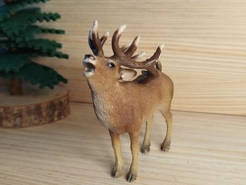 Schleich cerf qui brame Figurine animal de la forêt