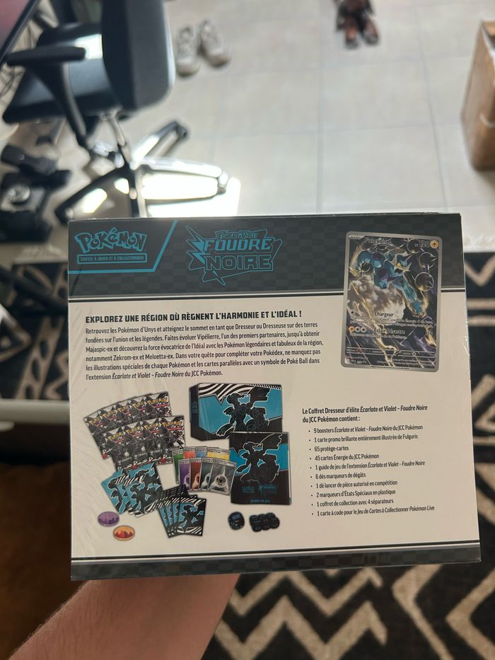ETB Pokémon ev 10,5 foudre noire - photo numéro 2