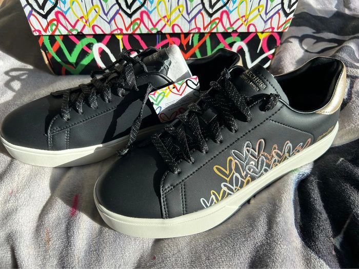 Skechers noires love neuve 40