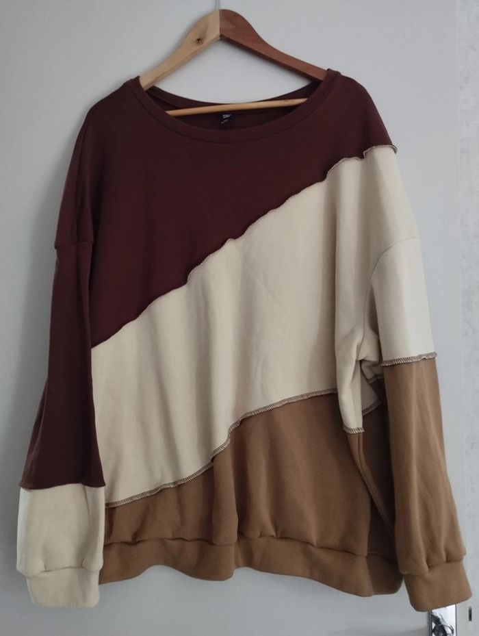 Pull Shein Curve taille 4XL (52)