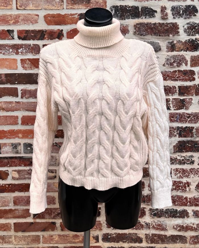 🐻‍❄️Pull en maille torsadée à col roulé Taille 38 • Shein