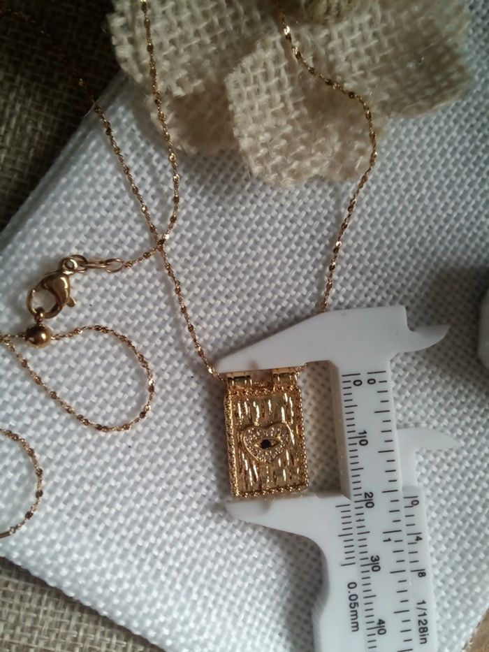 Collier doré coeur zircons noir et blancs - photo numéro 3