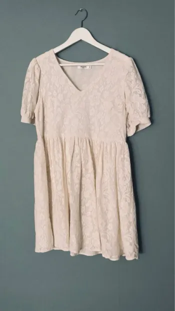 Robe Évènement Dentelle Manches Courtes Blanc Cassé S