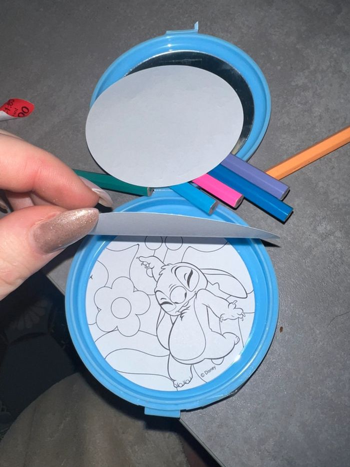 Petit miroir stitch livre de coloriage stickers neuf stitch Disney Angel - photo numéro 4