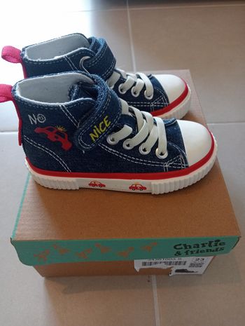 Converses bébé