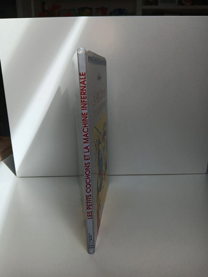 Livre vintage Walt Disney Les 3 petits cochons et la machine infernal 45pages dépôt légal - photo numéro 2