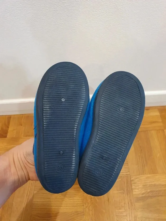 Chaussons pantoufles patpatrouille chase taille 25 - photo numéro 3