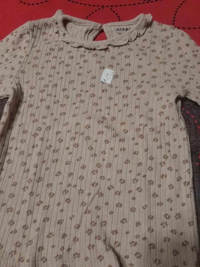 T-shirt manche longue taille 24 mois