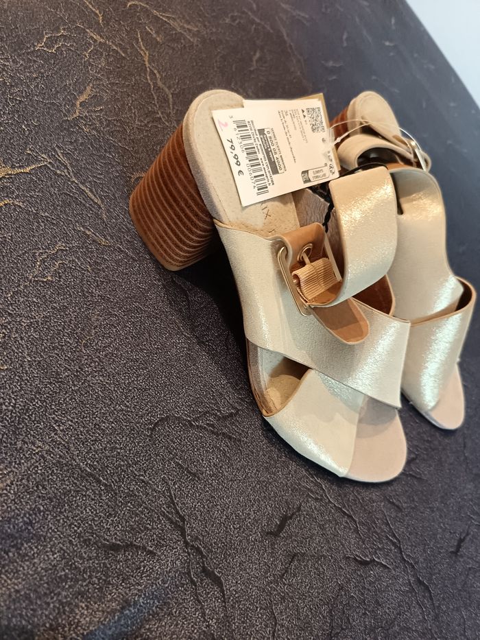 Sandales cuir Monoprix 36 - photo numéro 2