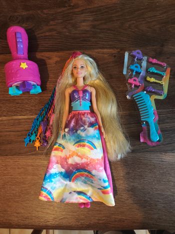 Barbie cheveux a tressés 