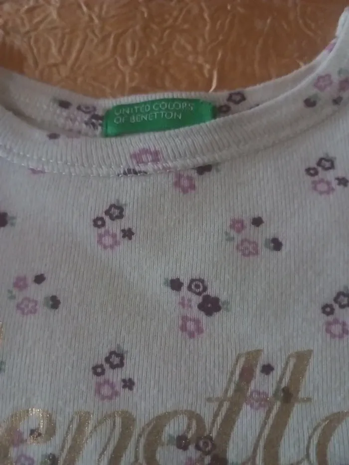 Haut Benetton - photo numéro 3