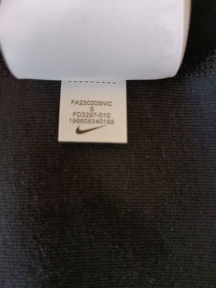 Gilet Nike enfant taille 8-10 ans - photo numéro 5