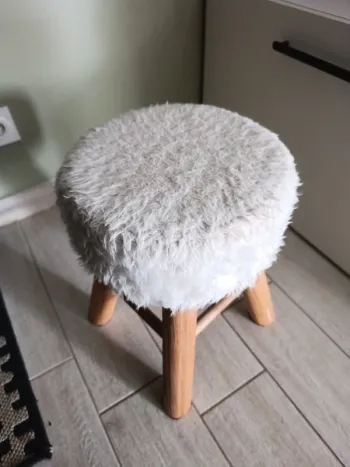 Petit tabouret fourrure