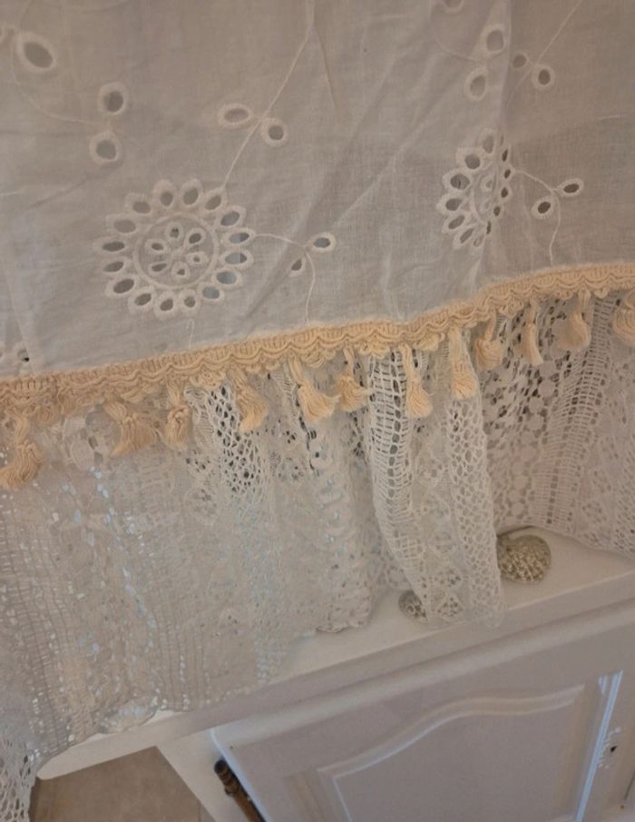 Ensemble bohème jupon et haut dentelle et broderies blanc et doré neuf T S/M - photo numéro 10