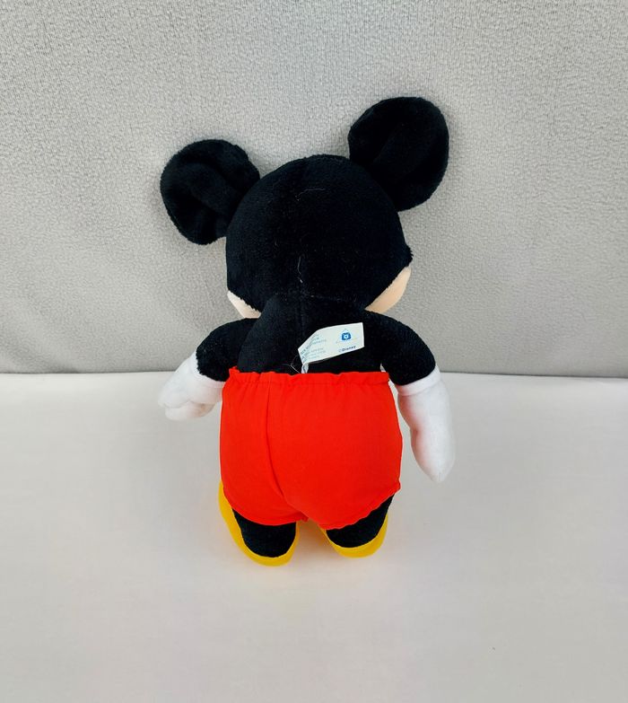 Peluche MICKEY Disney Hasbro Playskool 35 cm culotte rouge - photo numéro 2