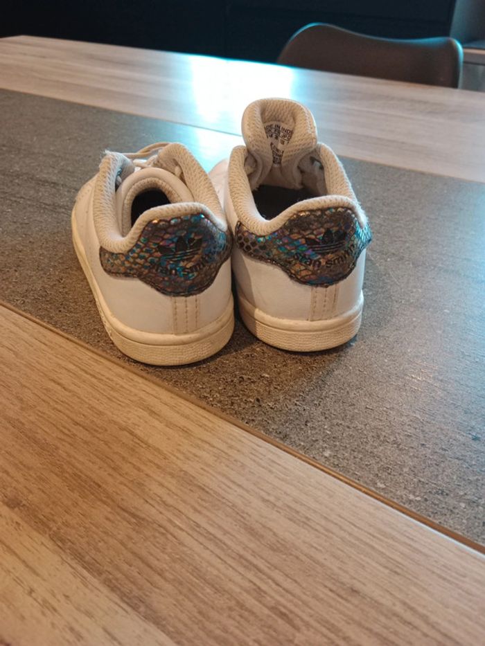 Basket Stan Smith taille 26 - photo numéro 2