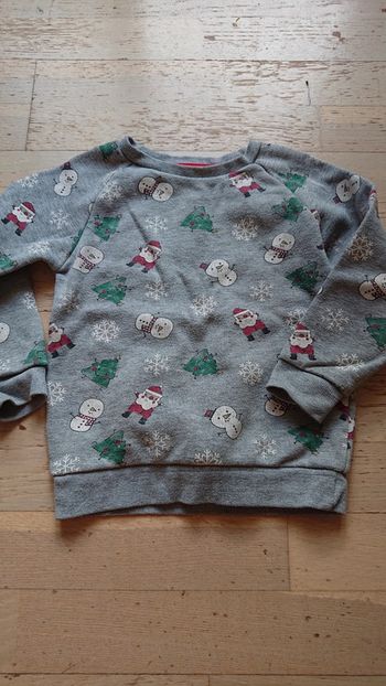 Pull gris motif Noël