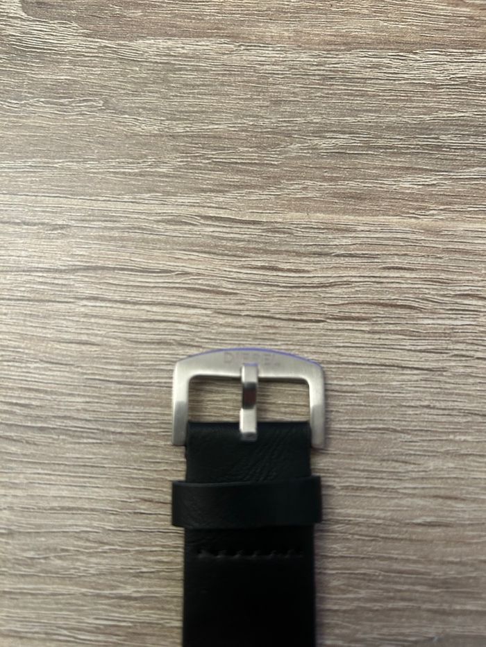 Montre Diesel neuve jamais portée - photo numéro 7