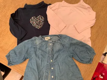 Lot t shirt longues manches et blouse 3 mois