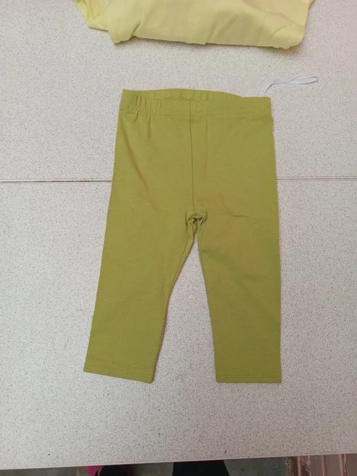 Ensemble t-shirt avec son legging neuf 6mois - photo numéro 4