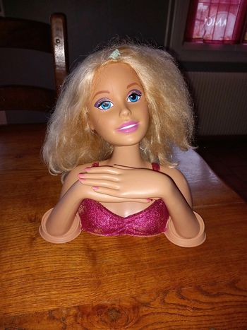 🎅😷belle tête à coiffer avec bras articuler