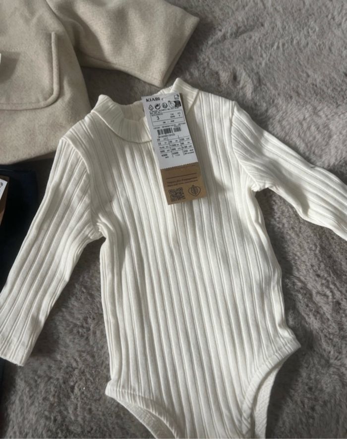 Lot Kiabi (salopette + manteau + body + legging) - photo numéro 4