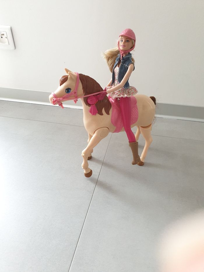 Barbie et son cheval - photo numéro 3