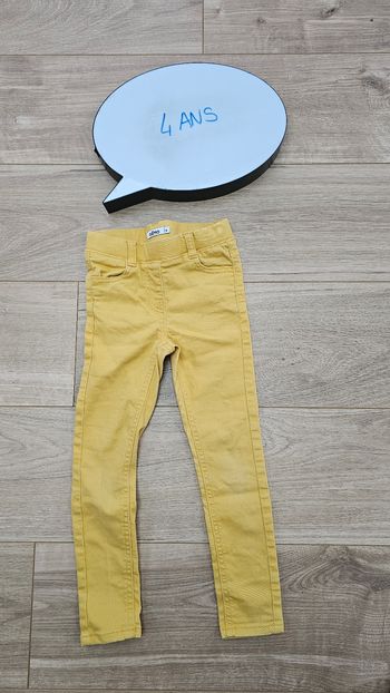 Pantalon 👧🏽 4ans
