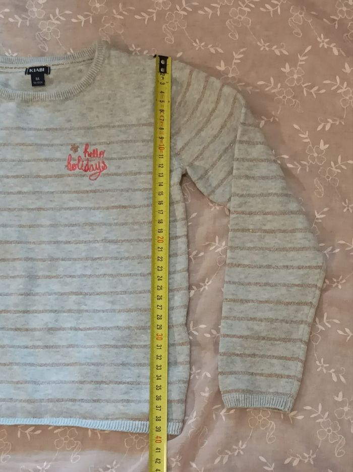 Pull fille gris chiné - Kiabi - 8 ans - photo numéro 4