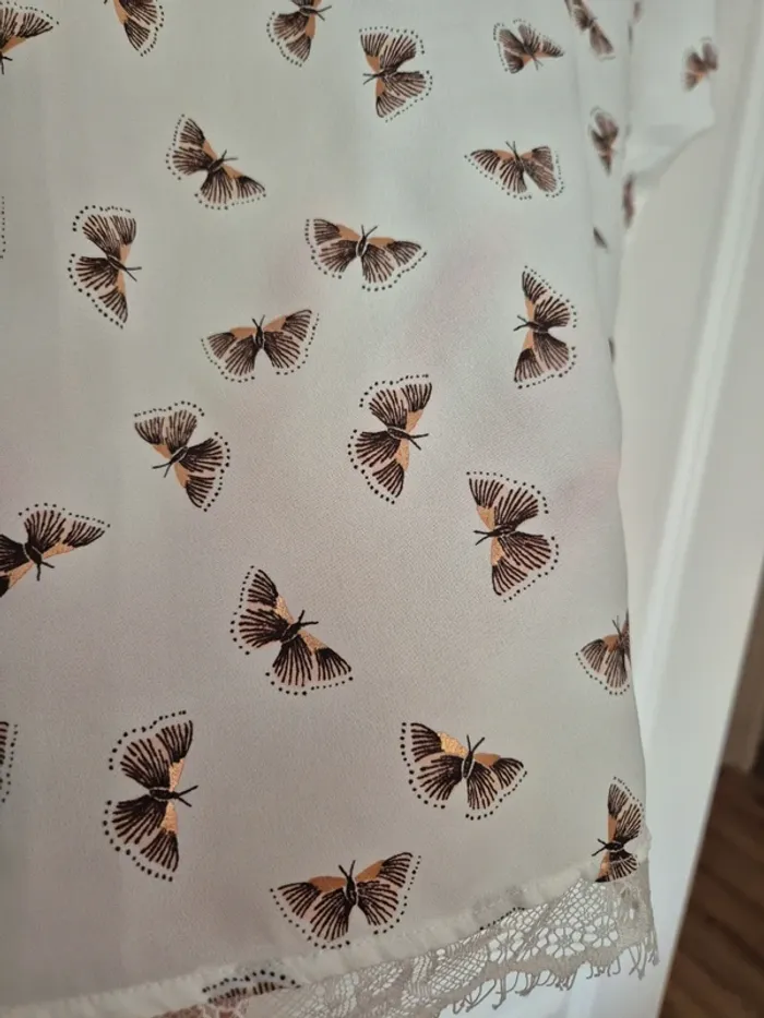 Blouse camaieu dentelle et papillons - photo numéro 3