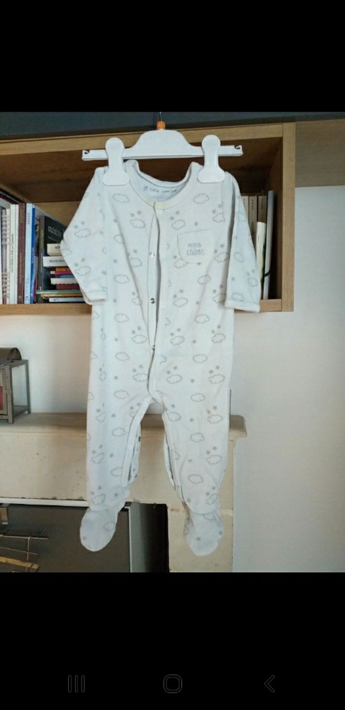 Pyjamas velours 6 mois - photo numéro 2