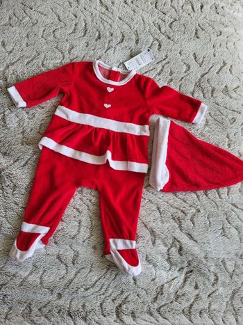 Pyjama velours 6 mois fille avec bonnet NEUF