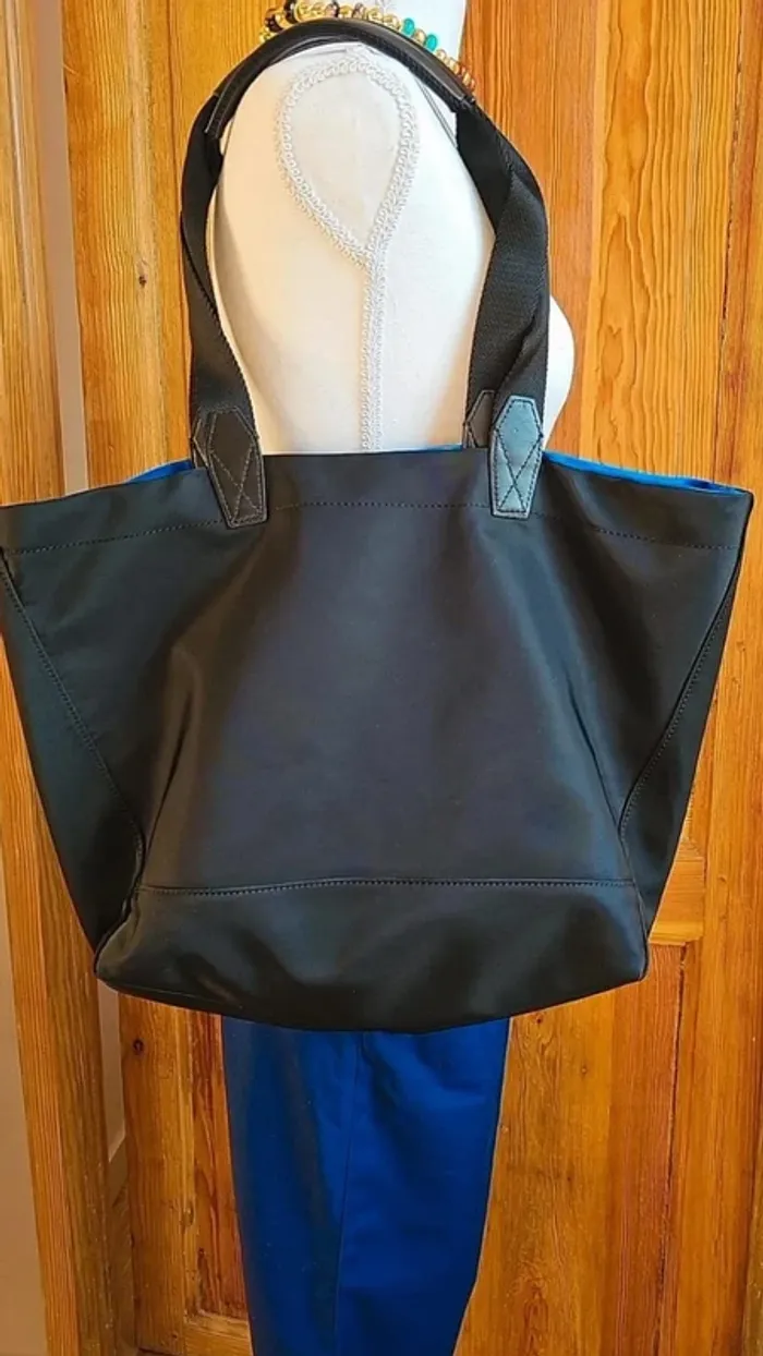 Sac Lancel réversible noir et bleu