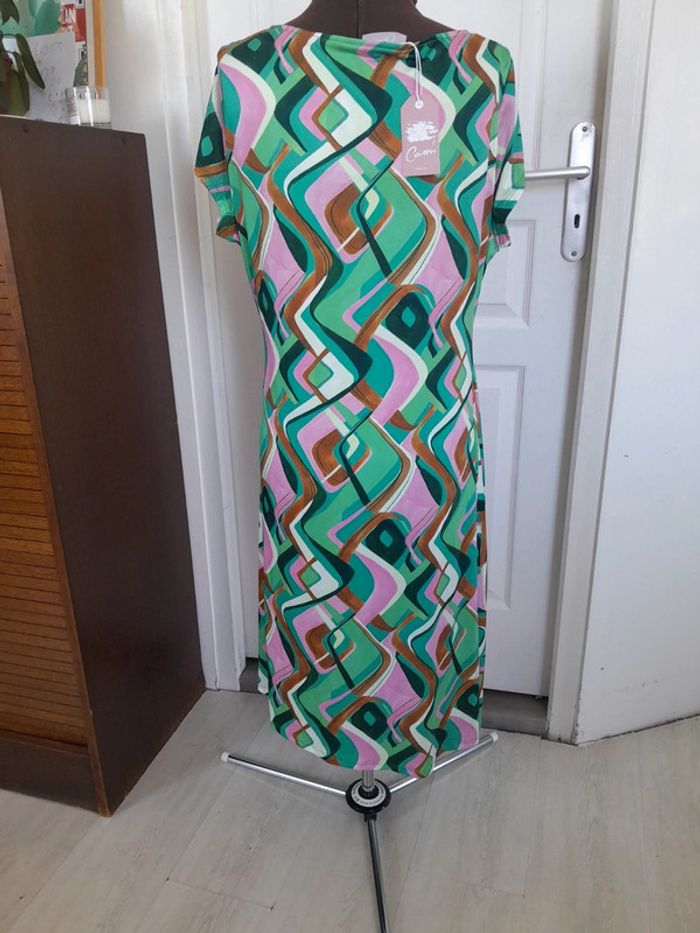 Jolie robe à motifs Cams neuve avec etiquette - photo numéro 2