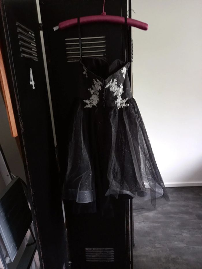 Robe de soirée, couleur noir, Disney, Taille 36 - photo numéro 11