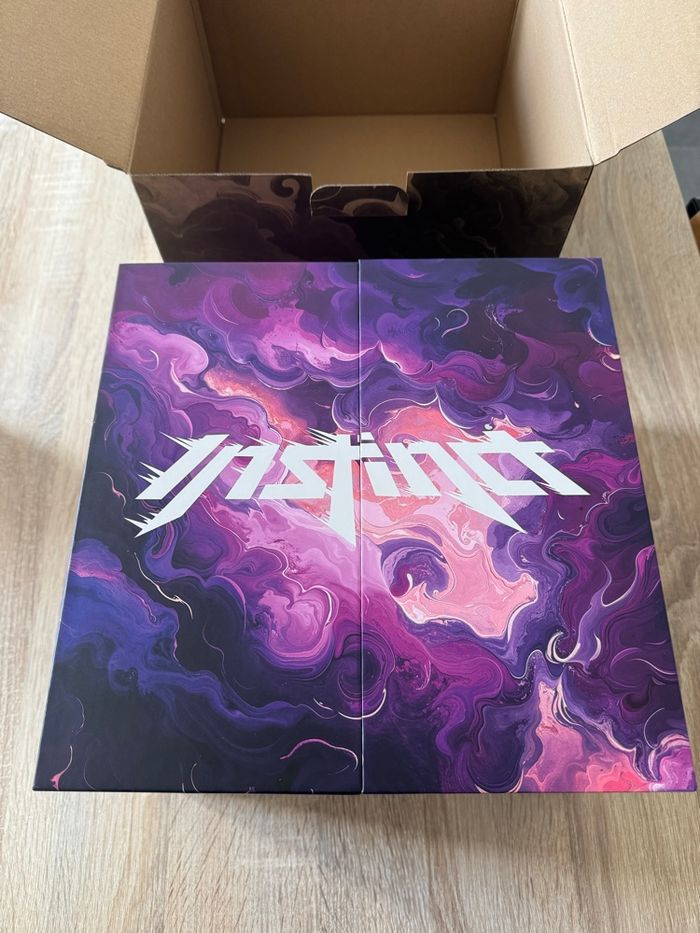 Box collector Instinct tome 2 Inoxtag