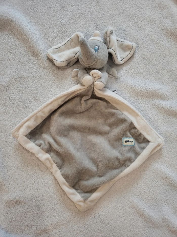 Doudou Dumbo