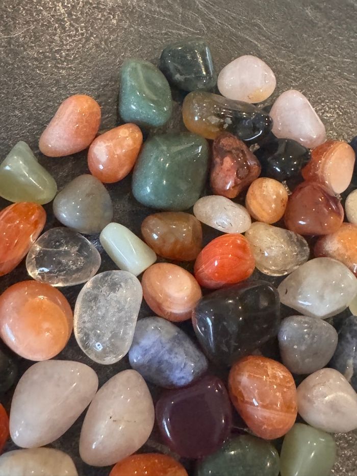 Lot de 350 g de pierres polies naturelles – quartz, agate, jaspe, aventurine, sodalite – (Total 386 g avec cadeaux) - photo numéro 5