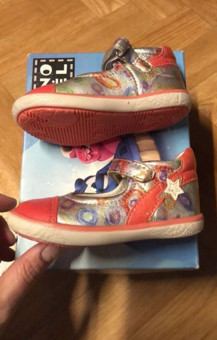 Très belles chaussures printemps fille 21 noël - photo numéro 2