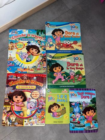 Lot de 6 livres Dora