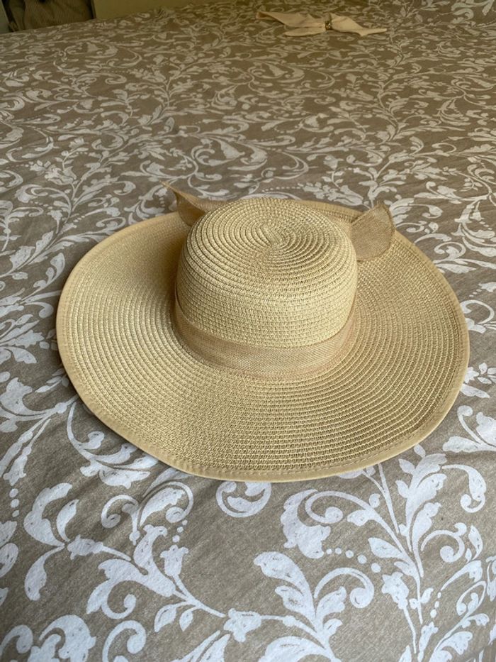 Chapeau