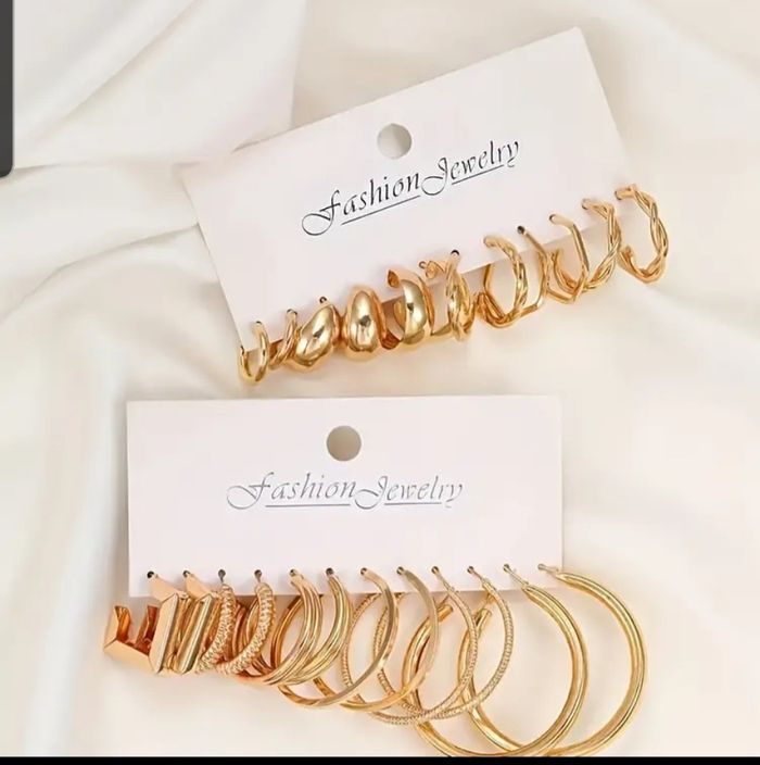 Lot 12 paires de boucles d'oreilles femme neuf