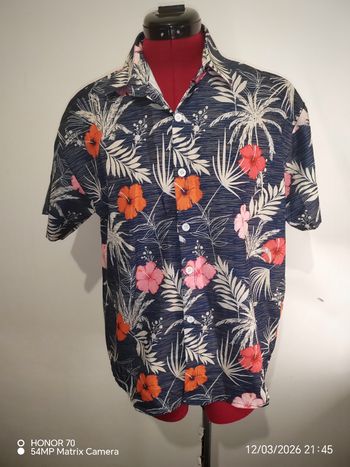 Chemisette style hawaïenne 