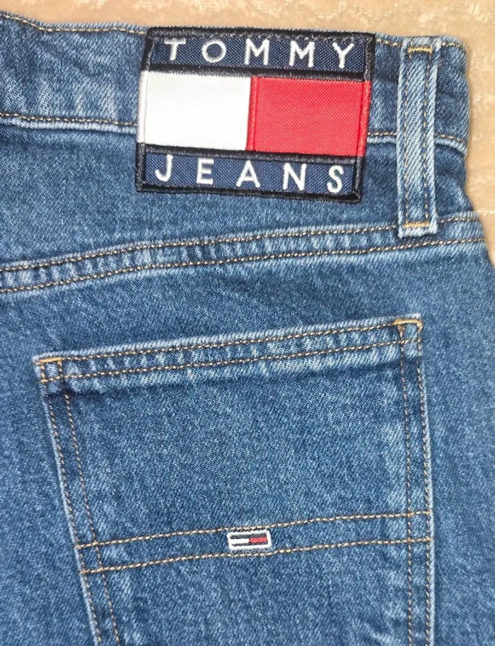 Jean Tommy Hilfiger en 25/30. Neuf - photo numéro 4