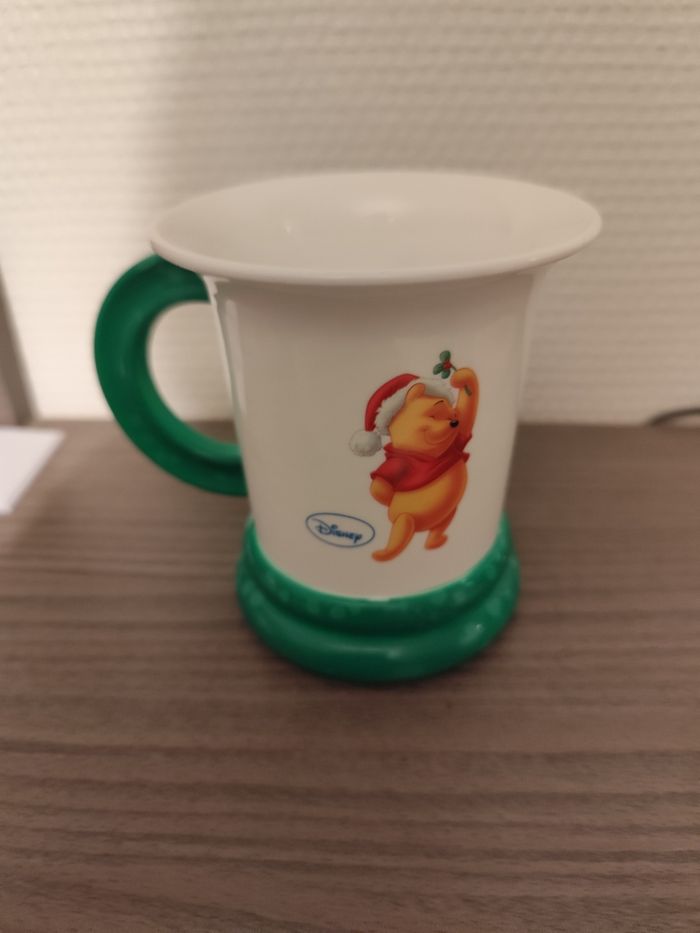 Tasse noël Winnie l'ourson en plastique
