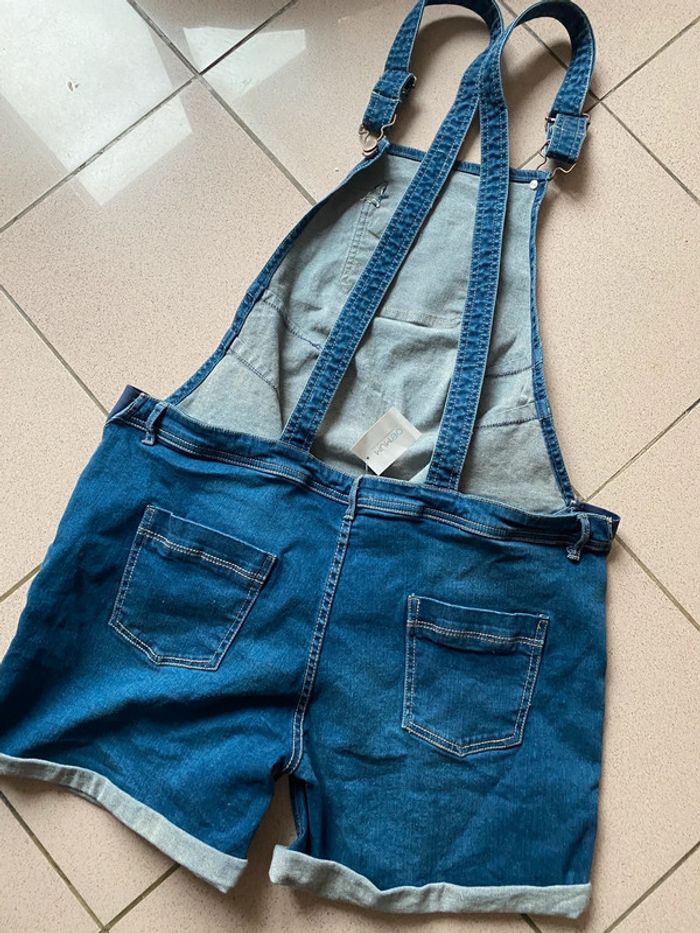 Salopette short en jean de grossesse maternité taille 44 Ob Mum neuve valeur 39,9 - photo numéro 4