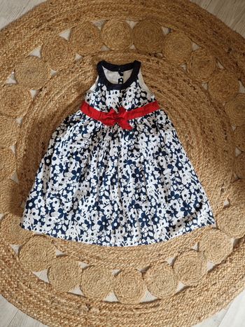 Superbe robe a fleurs marine, blanche et rouge idéale Cérémonie 🐇2 / 3 ans🐇