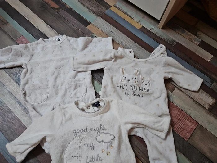 Lot 3 pyjamas hiver 1 mois - photo numéro 2